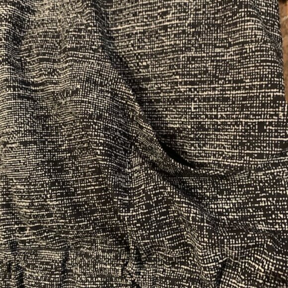 Lululemon hooded zip front jacket with toggle ties at waist - Picture 2 of 2